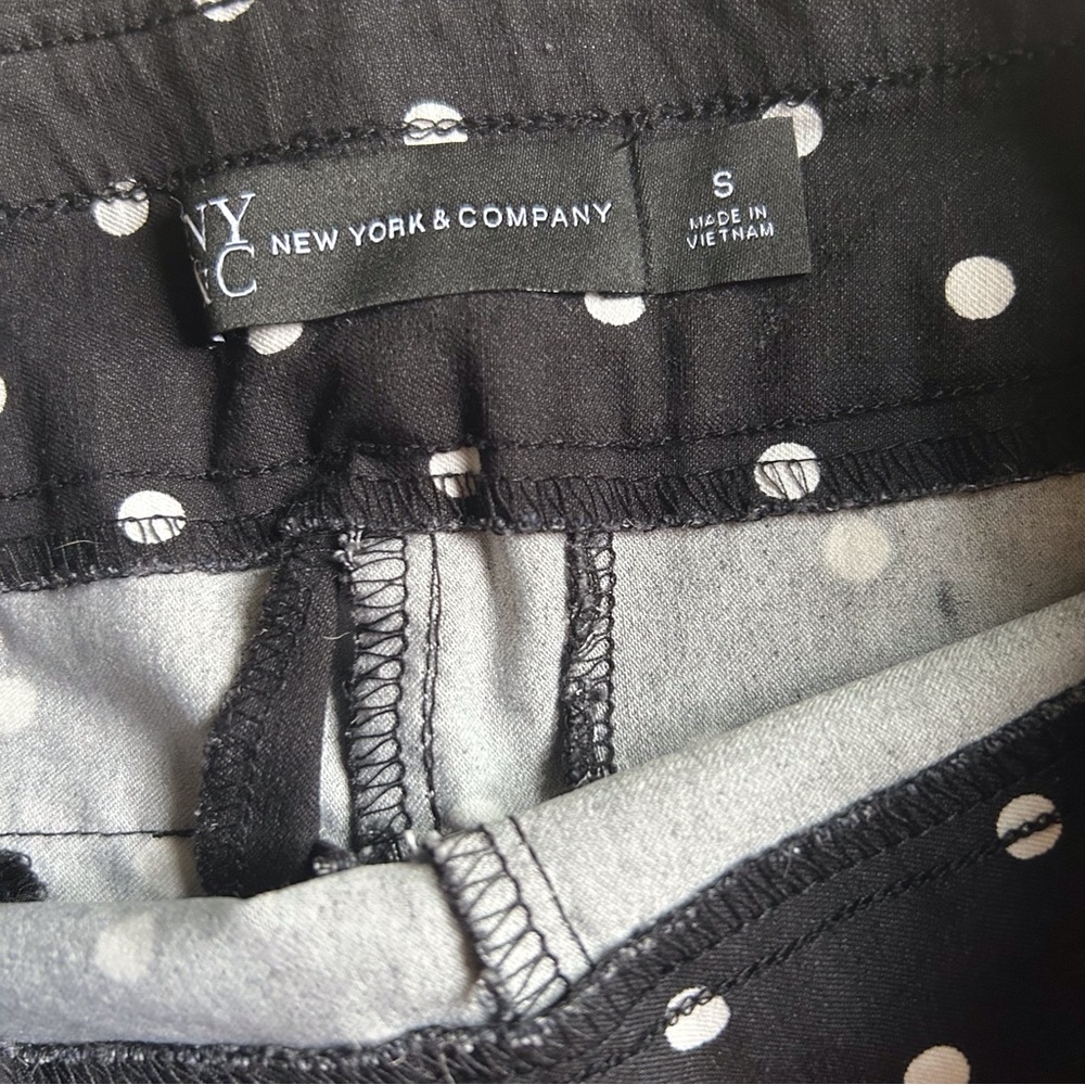 INC B/W Polka Dot Shorts - Picture 5 of 5